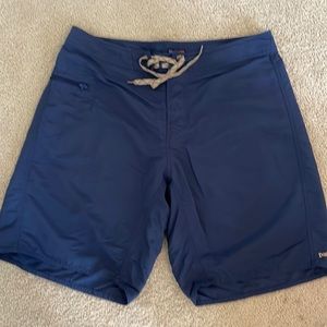 Patagonia men’s swim suite 36” navy blue